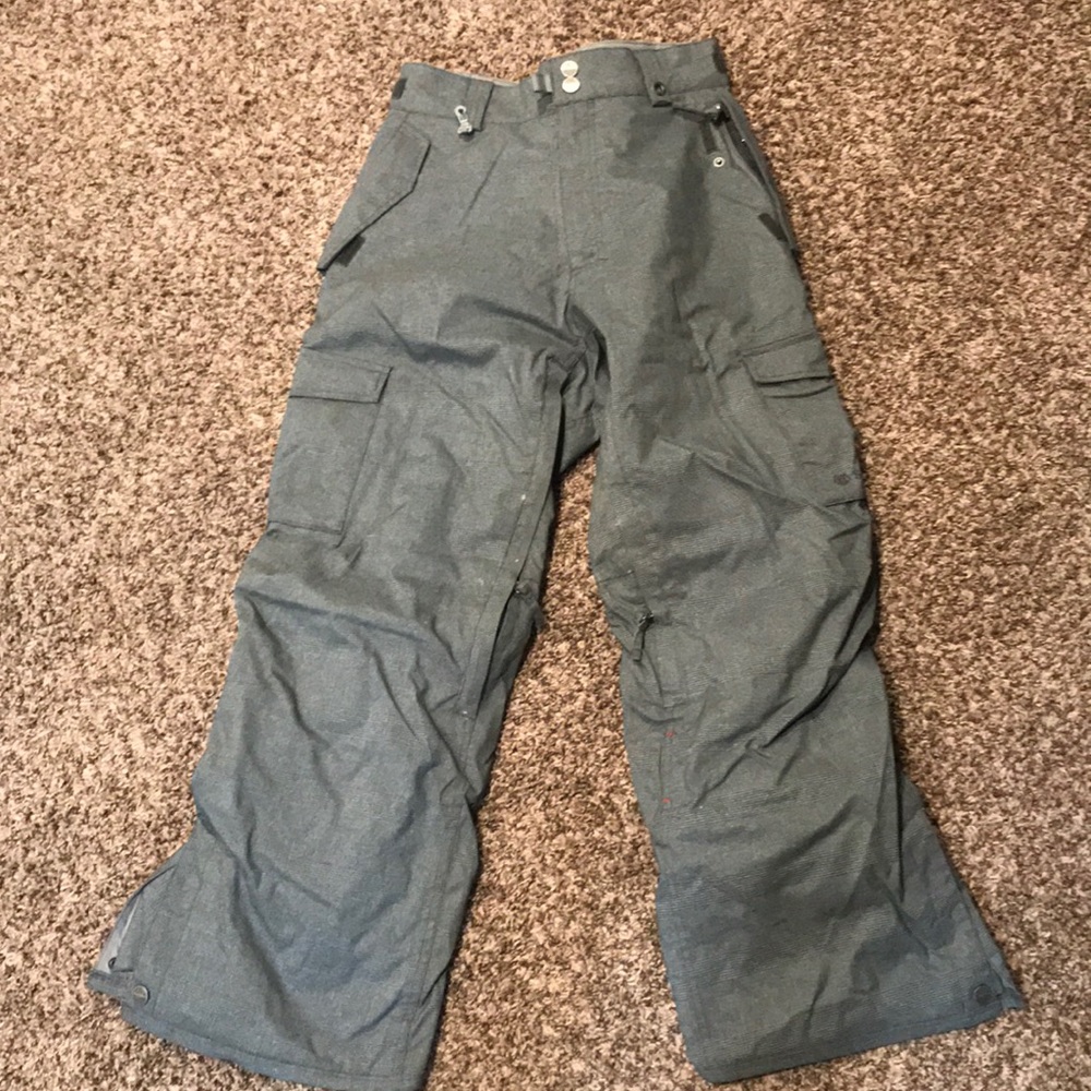 Snowboarding pants